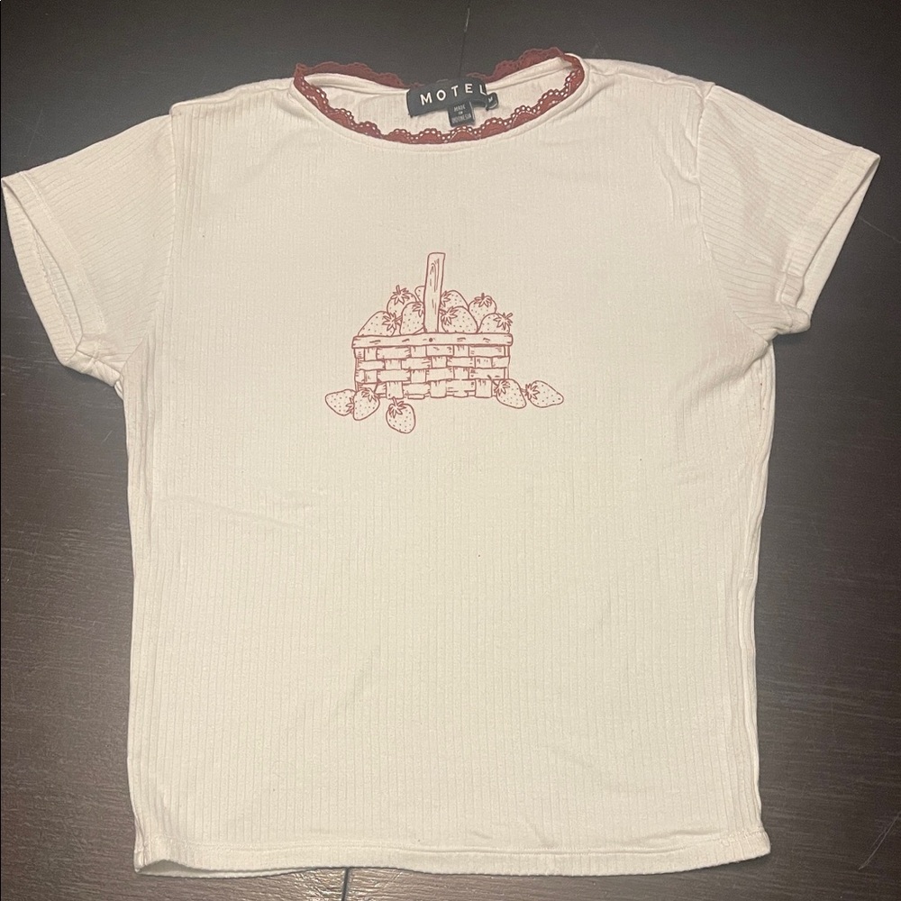 Motel Rocks Cream Tee with Red Trim